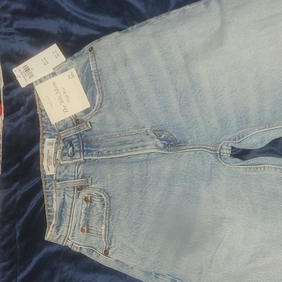 High Rise Mom Jean - Picture 2 of 4